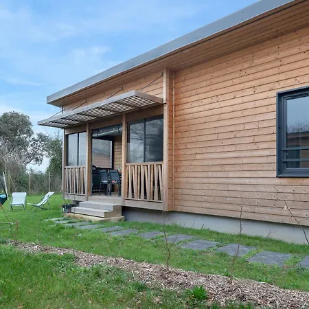 Chalet Piscine - à - 3 *